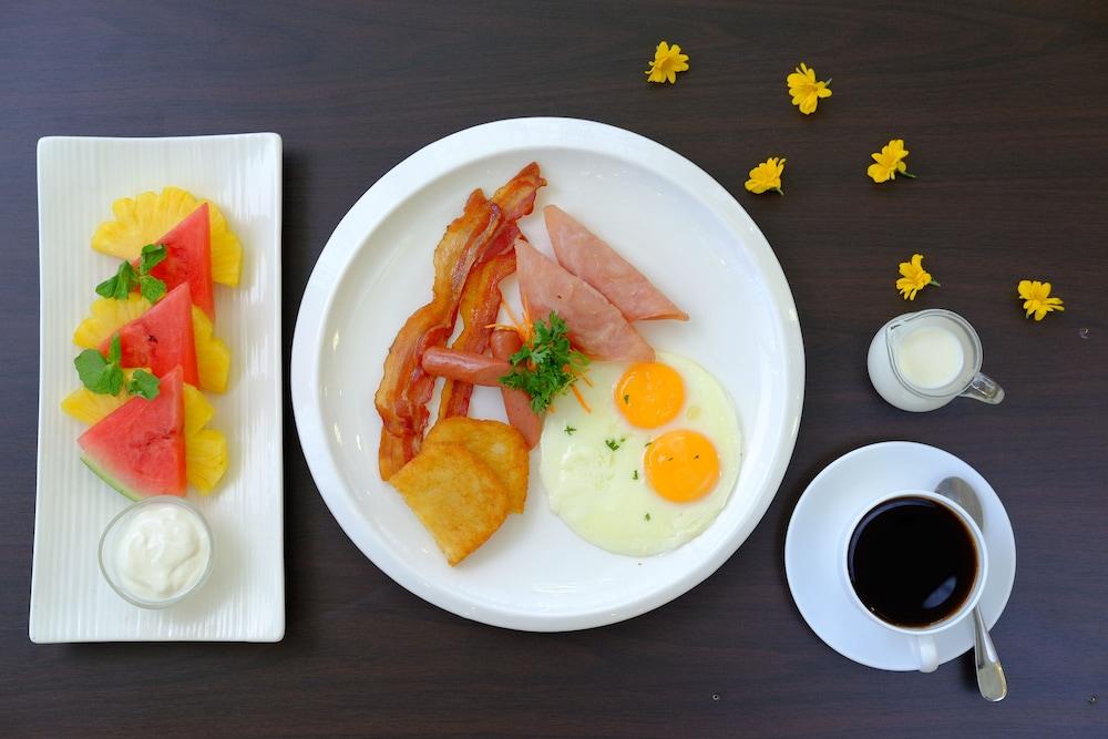 One Central Hotel & Suites Cebu Bagian luar foto