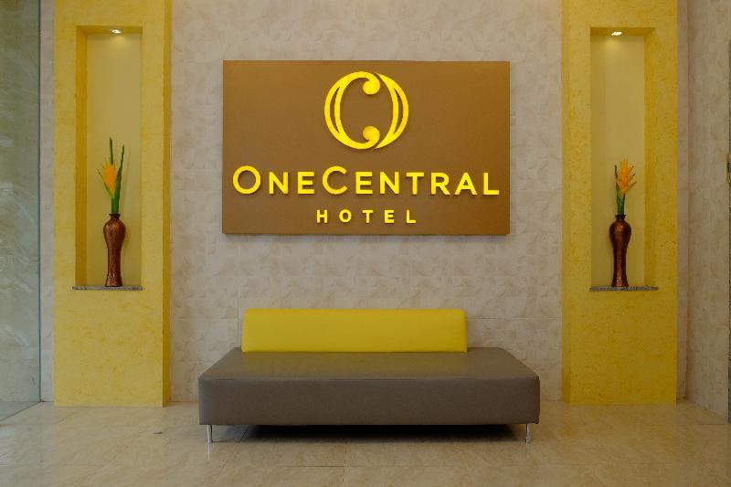 One Central Hotel & Suites Cebu Bagian luar foto