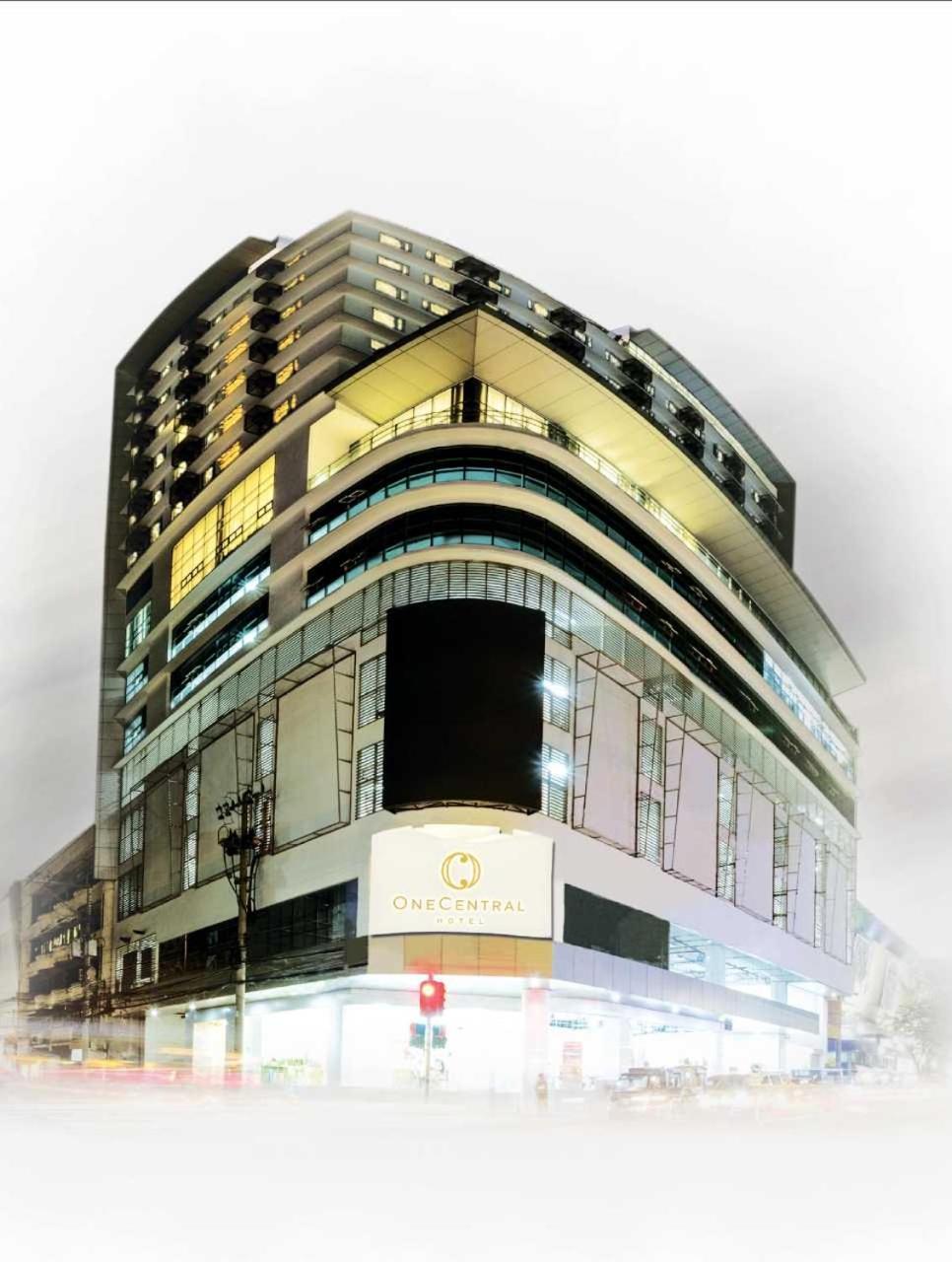 One Central Hotel & Suites Cebu Bagian luar foto