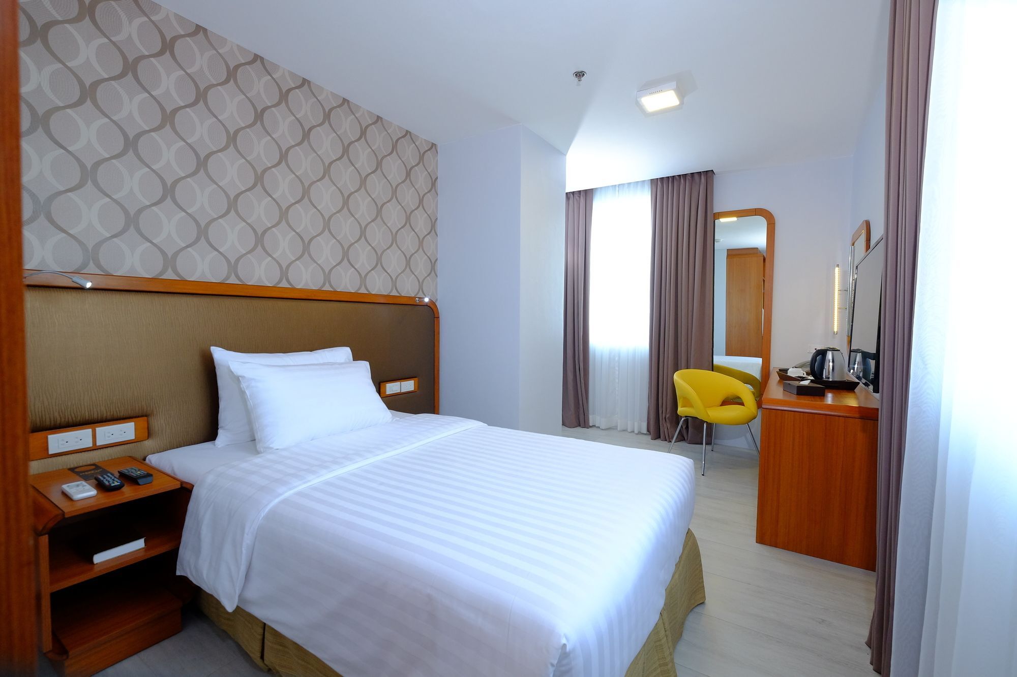 One Central Hotel & Suites Cebu Bagian luar foto